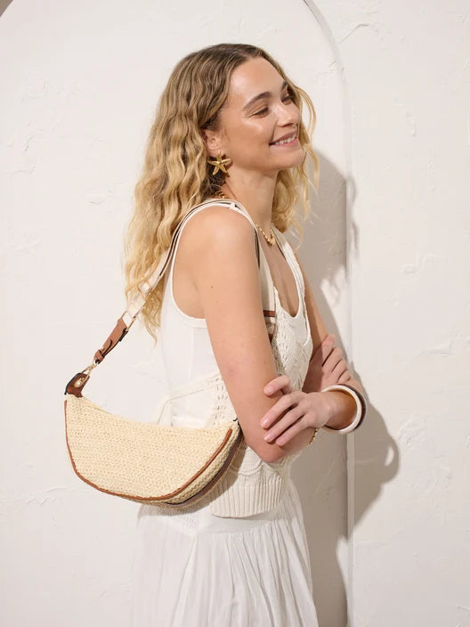 ST TROPEZ BANANA STRAW BAG IN TAN