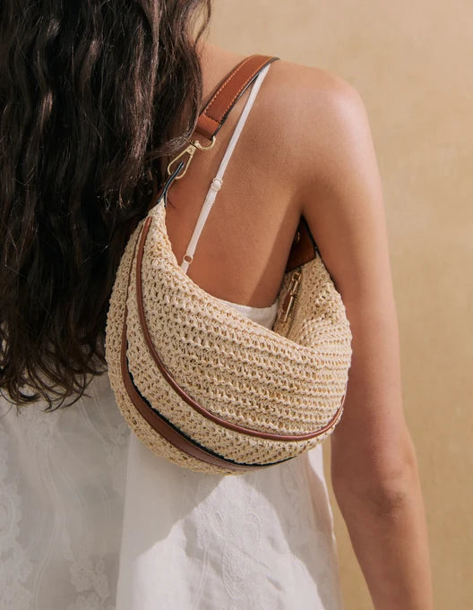 ST TROPEZ BANANA STRAW BAG IN TAN