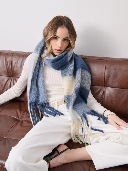 Anna Checkered Fluffy Scarf