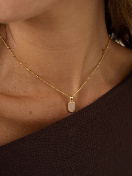 WYNTER ROSE QUARTZ NECKLACE