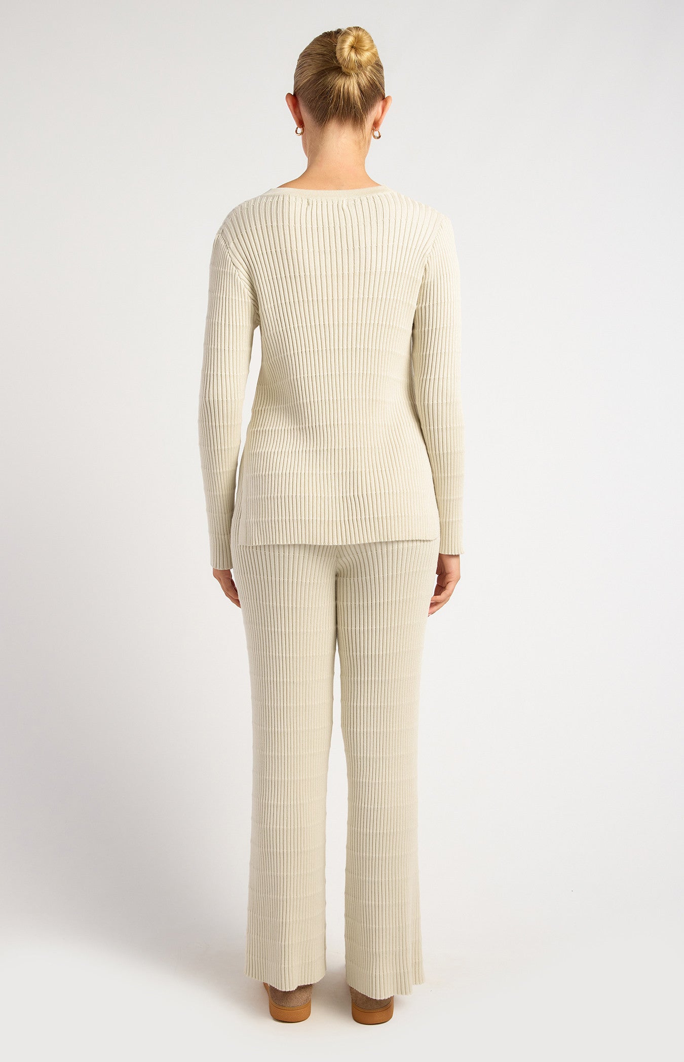 Textured Long Sleeves Knit Set With Marbled Button Details